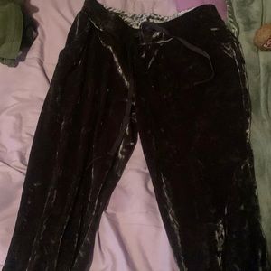 Velvety sweatpants